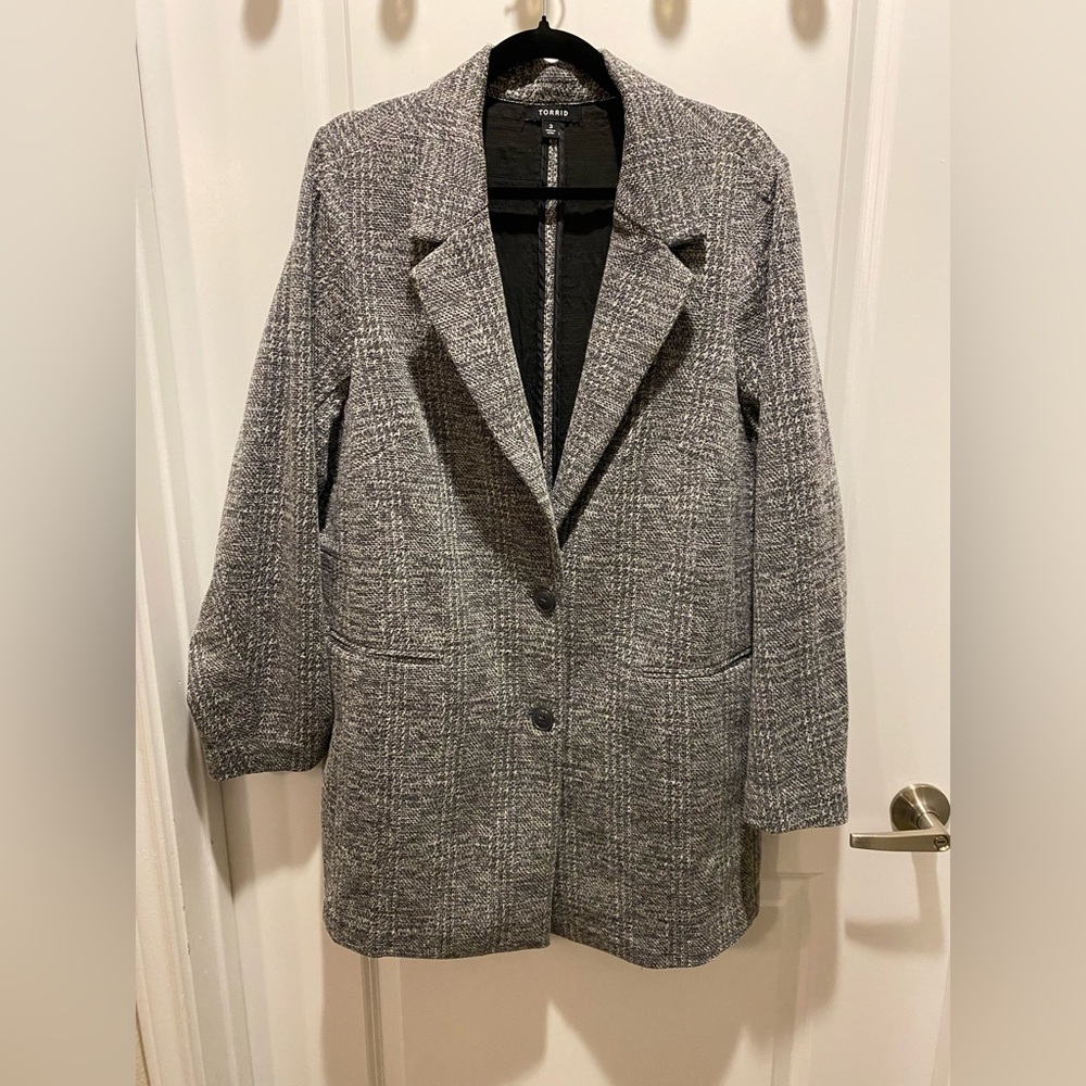 Torrid Women Plus Size Gray Blazer - Size 3 - EUC